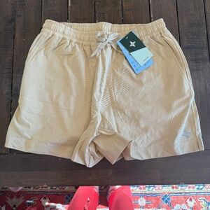 NWT Tuckernuck Sport Khaki Bowen Shorts